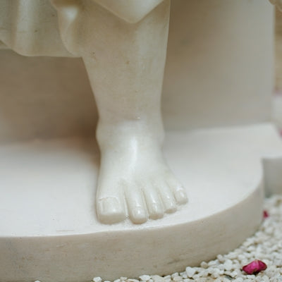 Divine Shirdi Sai Baba: The Symbol of Peace and Devotion