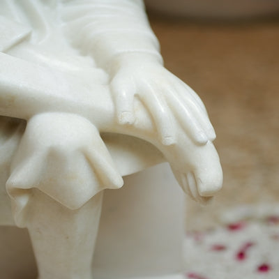 Divine Shirdi Sai Baba: The Symbol of Peace and Devotion